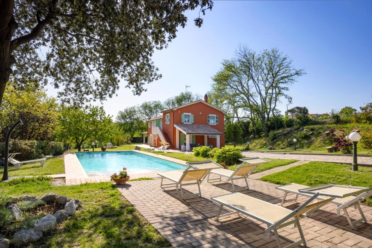 Rustico Villa Lemarche B&B מראה חיצוני תמונה